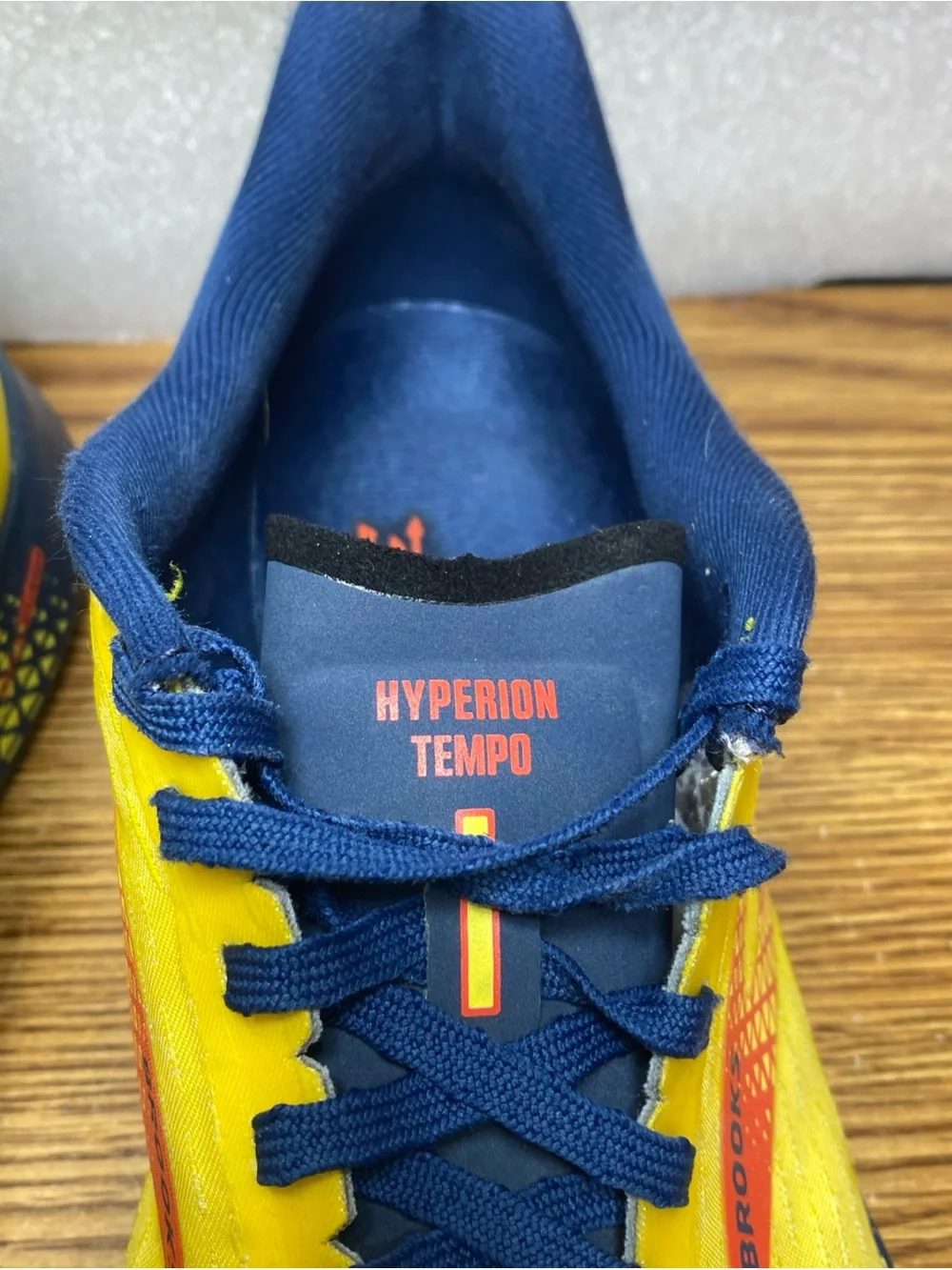Brooks Hyperion Tempo Mens Running Shoes Yellow Blue 1103391D767 Size 11.5 D